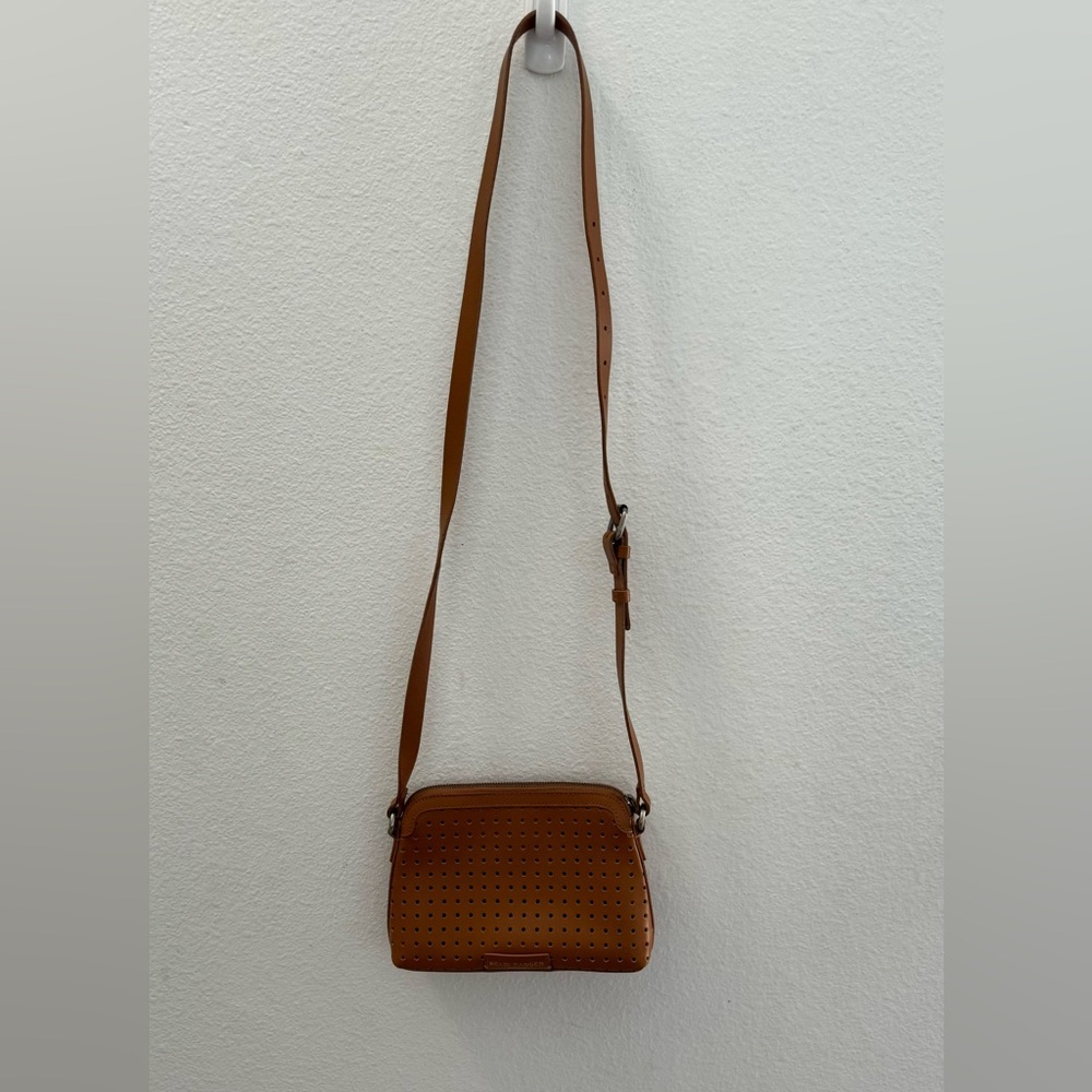 Brand new Kelsi Dagger Crossbody bag - Picture 2 of 3